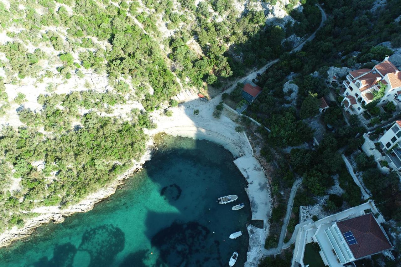 Holiday House Nena With Pool Vinišće Kültér fotó